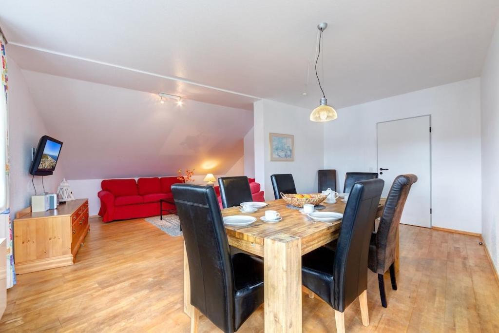Grosse Schoene 3 Zimmer Ferienwohnung - 100 Qm - In Strandnaehe Fuer 6 Personen!! Heringsdorf  Exterior photo
