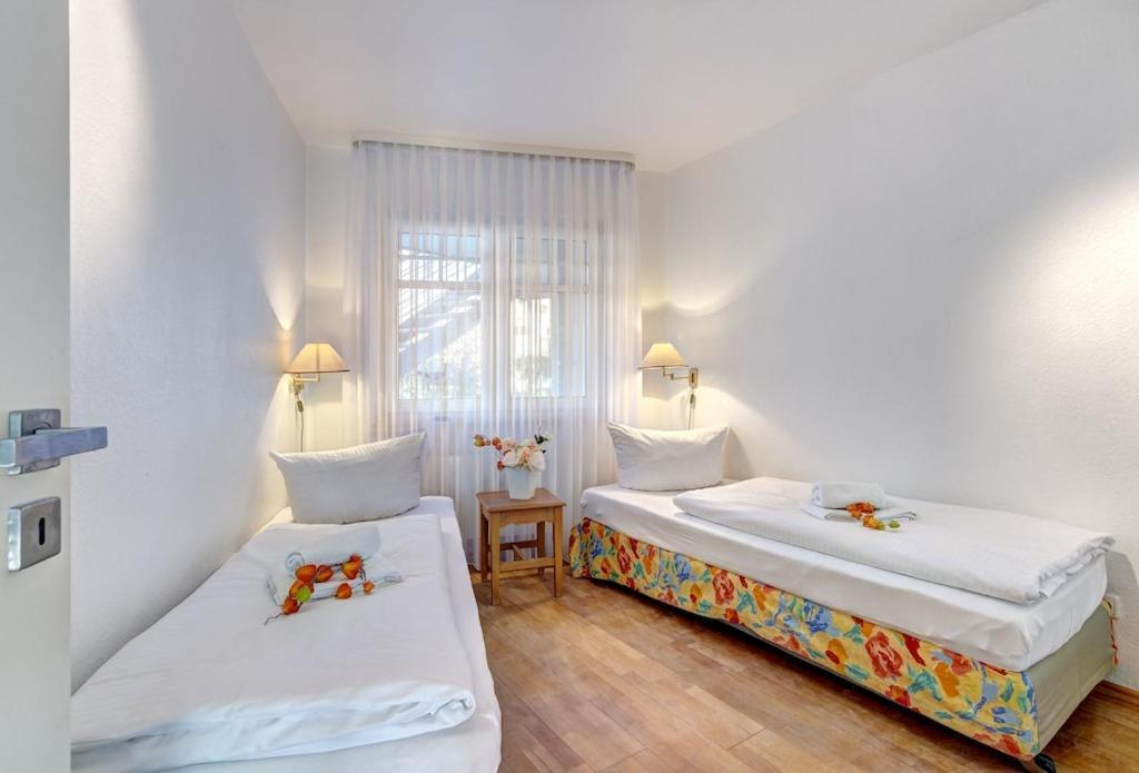 Grosse Schoene 3 Zimmer Ferienwohnung - 100 Qm - In Strandnaehe Fuer 6 Personen!! Heringsdorf  Exterior photo